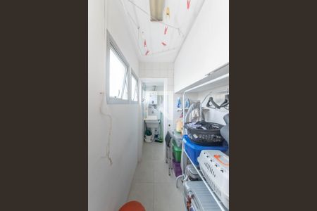 Apartamento à venda com 168m², 4 quartos e 2 vagas Apartamento à venda com 168m², 4 quartos e 2 vagasÁrea de Serviço