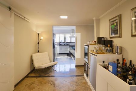 Apartamento à venda com 269m², 3 quartos e 3 vagas Apartamento à venda com 269m², 3 quartos e 3 vagasHall