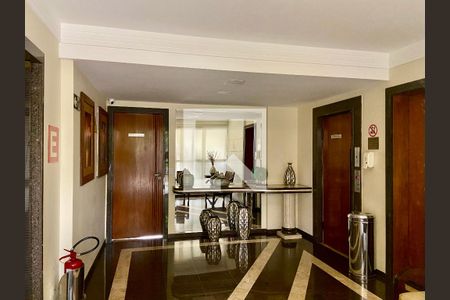 Apartamento à venda com 269m², 3 quartos e 3 vagas Apartamento à venda com 269m², 3 quartos e 3 vagasÁrea comum