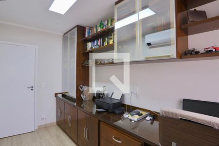Apartamento à venda com 269m², 3 quartos e 3 vagas Apartamento à venda com 269m², 3 quartos e 3 vagasEscritório