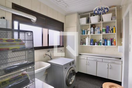 Apartamento à venda com 269m², 3 quartos e 3 vagas Apartamento à venda com 269m², 3 quartos e 3 vagasLavanderia