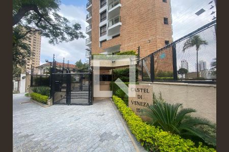 Apartamento à venda com 269m², 3 quartos e 3 vagas Apartamento à venda com 269m², 3 quartos e 3 vagasFachada