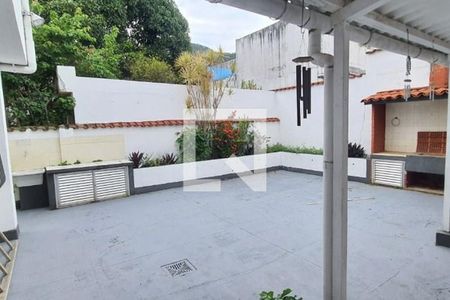 Casa à venda com 250m², 5 quartos e 2 vagas
