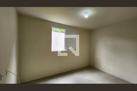 Quarto 1 de apartamento para alugar com 2 quartos, 56m² em Vila Tupi, Várzea Paulista