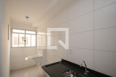 Apartamento à venda com 43m², 2 quartos e sem vaga Apartamento à venda com 43m², 2 quartos e sem vagaCozinha e Área de Serviço