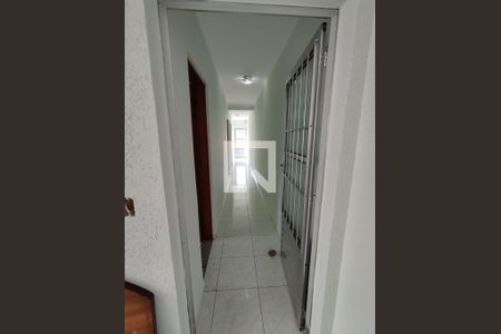 Casa à venda com 300m², 4 quartos e 2 vagas Casa à venda com 300m², 4 quartos e 2 vagasEntrada
