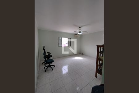 Casa à venda com 300m², 4 quartos e 2 vagas Casa à venda com 300m², 4 quartos e 2 vagasQuarto 02