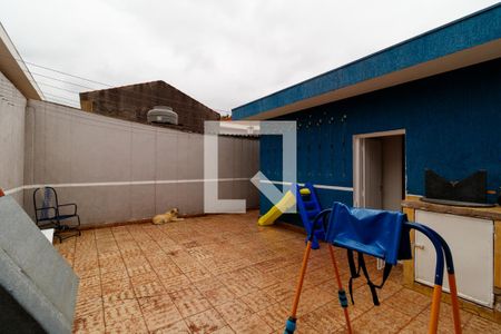 Casa à venda com 170m², 4 quartos e 4 vagas Casa à venda com 170m², 4 quartos e 4 vagasQuintal