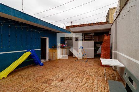 Casa à venda com 170m², 4 quartos e 4 vagas Casa à venda com 170m², 4 quartos e 4 vagasQuintal