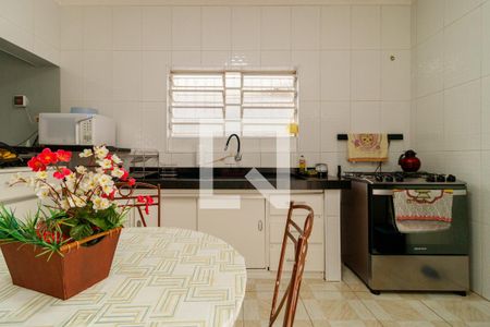 Casa à venda com 170m², 4 quartos e 4 vagas Casa à venda com 170m², 4 quartos e 4 vagasCozinha