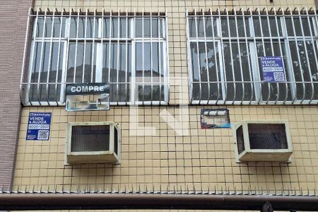 Apartamento à venda com 119m², 2 quartos e 1 vaga Apartamento à venda com 119m², 2 quartos e 1 vagaPlaca