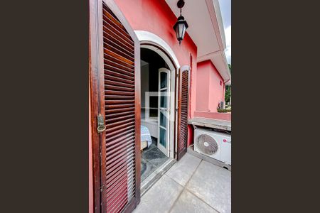 Casa à venda com 240m², 5 quartos e 2 vagasVaranda