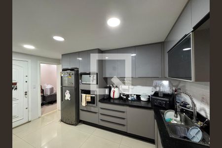 Apartamento à venda com 130m², 2 quartos e 1 vaga Apartamento à venda com 130m², 2 quartos e 1 vagaCozinha e Área de Serviço