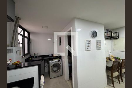 Apartamento à venda com 130m², 2 quartos e 1 vaga Apartamento à venda com 130m², 2 quartos e 1 vagaCozinha e Área de Serviço