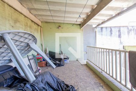 Casa à venda com 74m², 3 quartos e 2 vagas Casa à venda com 74m², 3 quartos e 2 vagasQuintal