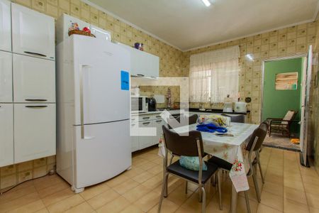 Casa à venda com 74m², 3 quartos e 2 vagas Casa à venda com 74m², 3 quartos e 2 vagasCozinha
