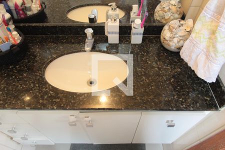 Apartamento à venda com 105m², 3 quartos e 3 vagasBanheiro da Suite