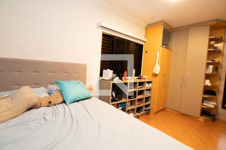 Casa à venda com 418m², 4 quartos e 6 vagasQuarto 2