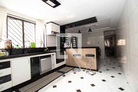 Casa à venda com 418m², 4 quartos e 6 vagasCozinha