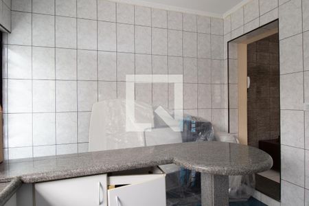 Casa à venda com 418m², 4 quartos e 6 vagasPiscina - Cozinha