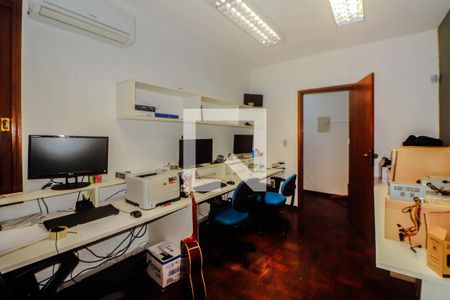 Casa à venda com 243m², 3 quartos e 3 vagas Casa à venda com 243m², 3 quartos e 3 vagasQuarto 2