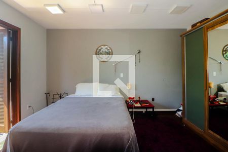 Casa à venda com 243m², 3 quartos e 3 vagas Casa à venda com 243m², 3 quartos e 3 vagasSuíte