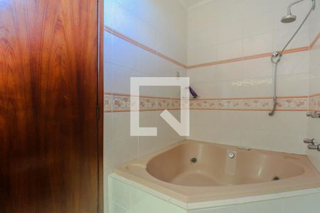 Casa à venda com 243m², 3 quartos e 3 vagas Casa à venda com 243m², 3 quartos e 3 vagasBanheiro da Suíte