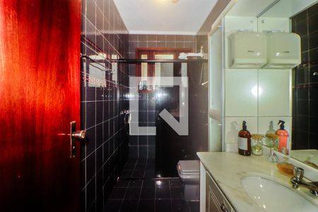 Casa à venda com 243m², 3 quartos e 3 vagas Casa à venda com 243m², 3 quartos e 3 vagasBanheiro Social