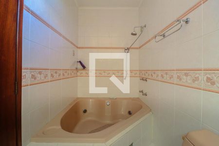 Casa à venda com 243m², 3 quartos e 3 vagas Casa à venda com 243m², 3 quartos e 3 vagasBanheiro da Suíte