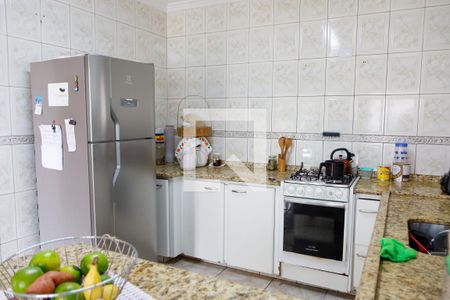 Casa à venda com 160m², 3 quartos e 2 vagas Casa à venda com 160m², 3 quartos e 2 vagasCozinha