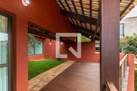 Casa de condomínio à venda com 286m², 4 quartos e 2 vagas Casa de condomínio à venda com 286m², 4 quartos e 2 vagasÁrea comum