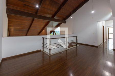 Casa de condomínio à venda com 286m², 4 quartos e 2 vagas Casa de condomínio à venda com 286m², 4 quartos e 2 vagasCorredor dos Quartos