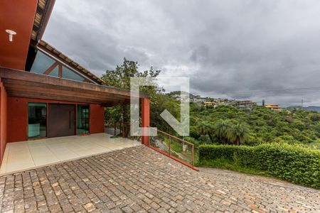 Casa de condomínio à venda com 286m², 4 quartos e 2 vagas Casa de condomínio à venda com 286m², 4 quartos e 2 vagasÁrea comum