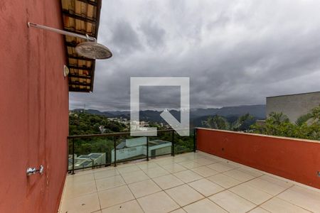 Casa de condomínio à venda com 286m², 4 quartos e 2 vagas Casa de condomínio à venda com 286m², 4 quartos e 2 vagasÁrea comum