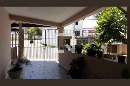 Casa à venda com 207m², 4 quartos e 2 vagas Casa à venda com 207m², 4 quartos e 2 vagasGaragem