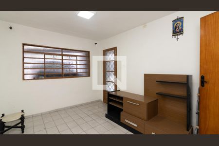 Casa à venda com 207m², 4 quartos e 2 vagas Casa à venda com 207m², 4 quartos e 2 vagasSala - Casa 2