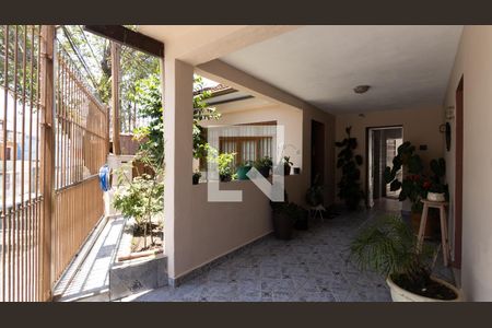 Casa à venda com 207m², 4 quartos e 2 vagas Casa à venda com 207m², 4 quartos e 2 vagasGaragem