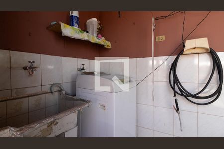 Casa à venda com 207m², 4 quartos e 2 vagas Casa à venda com 207m², 4 quartos e 2 vagasÁrea de Serviço - Casa 1