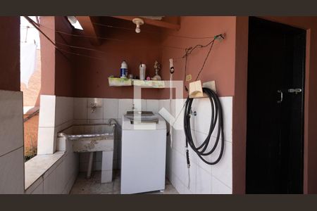 Casa à venda com 207m², 4 quartos e 2 vagas Casa à venda com 207m², 4 quartos e 2 vagasÁrea de Serviço - Casa 1