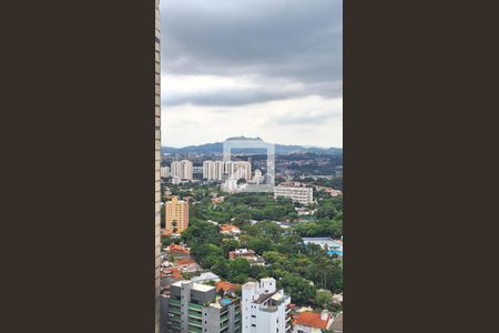 Apartamento à venda com 480m², 4 quartos e 5 vagas Apartamento à venda com 480m², 4 quartos e 5 vagasVista