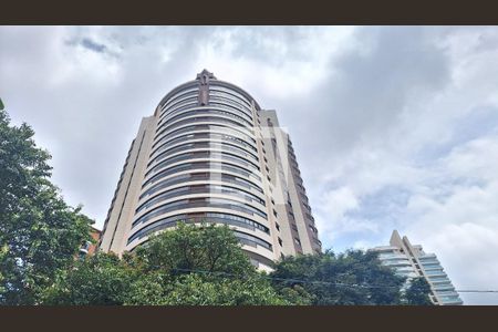 Apartamento à venda com 480m², 4 quartos e 5 vagas Apartamento à venda com 480m², 4 quartos e 5 vagasFachada