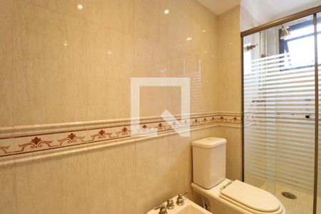 Apartamento à venda com 480m², 4 quartos e 5 vagasBanheiro da Suíte 1