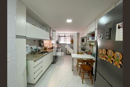 Apartamento à venda com 119m², 3 quartos e 1 vaga Apartamento à venda com 119m², 3 quartos e 1 vagaCozinha e Área de Serviço