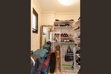 Apartamento à venda com 174m², 3 quartos e 3 vagas Apartamento à venda com 174m², 3 quartos e 3 vagasBanheiro de Serviço