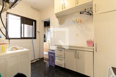 Apartamento à venda com 174m², 3 quartos e 3 vagas Apartamento à venda com 174m², 3 quartos e 3 vagasLavanderia