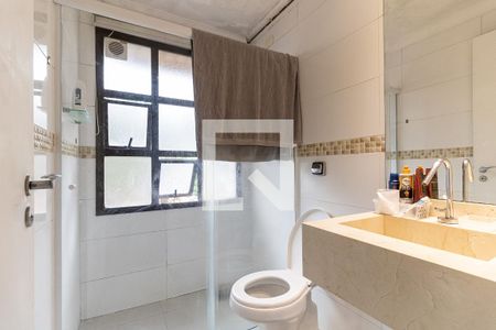 Apartamento à venda com 174m², 3 quartos e 3 vagas Apartamento à venda com 174m², 3 quartos e 3 vagasBanheiro da Suíte 2