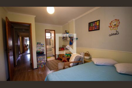 Apartamento à venda com 333m², 4 quartos e 3 vagas Apartamento à venda com 333m², 4 quartos e 3 vagasSuíte 2