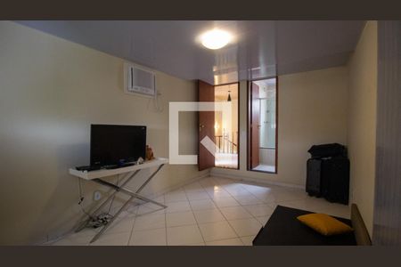 Apartamento à venda com 333m², 4 quartos e 3 vagas Apartamento à venda com 333m², 4 quartos e 3 vagasSuíte 4