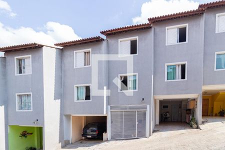 Casa de condomínio à venda com 96m², 2 quartos e 1 vaga Casa de condomínio à venda com 96m², 2 quartos e 1 vagaFachada