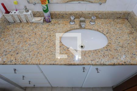 Apartamento à venda com 103m², 3 quartos e 2 vagas Apartamento à venda com 103m², 3 quartos e 2 vagasBanheiro